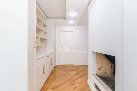8_photo/94dce4236d.c2ab086310b5e3d8-ATLAS-26065fee-74cc-470e-8ba6-002e67badca2.jpg de apartamento à venda com 4 quartos, 360m² em Juvevê, Curitiba