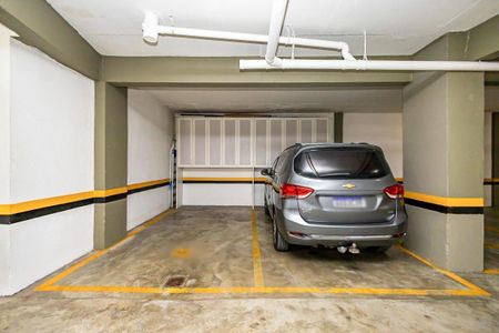 49_photo/94dce423ab.82dfd85ef928e01e-ATLAS-5ea0d7f2-9749-40af-b552-4430b9cff107.jpg de apartamento à venda com 4 quartos, 180m² em Alto da Glória, Curitiba