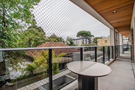 50_photo/94dce423c5.a0422c9b6a1cec59-ATLAS-df6fe6d7-accb-4d72-a2d5-35e7d19ce835.jpg de apartamento à venda com 3 quartos, 150m² em Juvevê, Curitiba