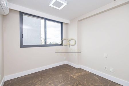 12_photo/94dce4247b.9a3e4c4691acabe9-ATLAS-9541c46b-d635-4a2e-9edc-beeb37d8b0da.jpg de apartamento à venda com 4 quartos, 201m² em Juvevê, Curitiba