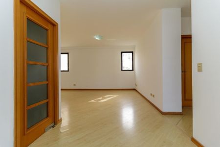 7_photo/94dce424e3.0176ad22bcbf6d3f-ATLAS-a4b19f24-c4b8-4503-ae58-367fcc0d792b.jpg de apartamento para alugar com 3 quartos, 135m² em Juvevê, Curitiba