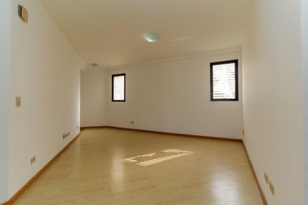 8_photo/94dce424e3.0176ad22bcbf6d3f-ATLAS-be89d18d-a58c-4fa2-b73b-95f5a86f7a6e.jpg de apartamento para alugar com 3 quartos, 135m² em Juvevê, Curitiba