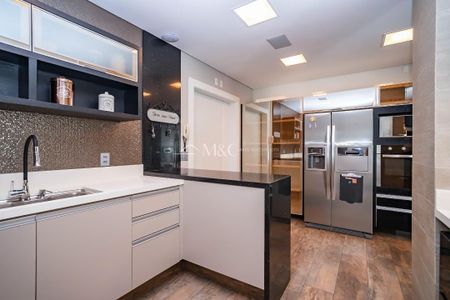 13_photo/94dce424f1.31b814cc611d1a2f-ATLAS-e7893e43-8163-4e4d-9487-461dfc00de38.jpg de apartamento à venda com 4 quartos, 200m² em Alto da Glória, Curitiba