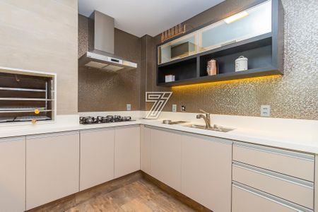 2_photo/94dce424f1.b58ff948fe1488a0-ATLAS-08a4e434-5c82-4d61-912f-0cf2e511d65e.jpg de apartamento à venda com 4 quartos, 200m² em Alto da Glória, Curitiba