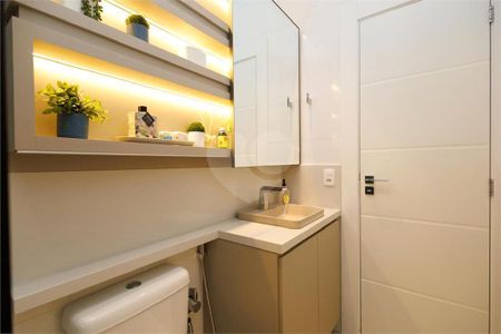 2_photo/94dce424f1.cda01c5f2bf1a0d1-ATLAS-817a3b2f-7f98-4e9e-9eca-4e15754a1723.jpg de apartamento à venda com 3 quartos, 184m² em Alto da Glória, Curitiba