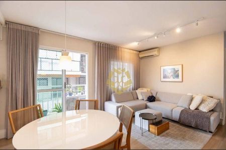 7_photo/94dce42587.adc3c1c8d2478063-ATLAS-0cd087f5-7faa-495c-a469-a4cf46b79d62.jpg de apartamento à venda com 3 quartos, 90m² em Cabral, Curitiba