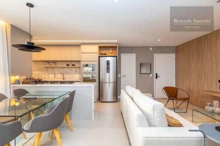 6_photo/94dce4258d.07b0e92744a98a83-ATLAS-e3e51e32-9b65-42bf-9b19-e207f5ce4a9d.jpg de apartamento à venda com 3 quartos, 118m² em Cabral, Curitiba