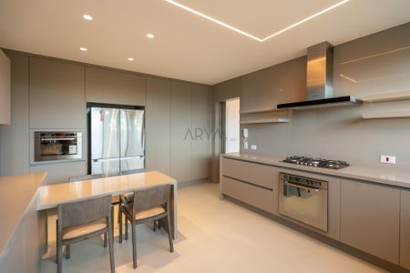 1_photo/94dce425a5.6da0496dd036beb0-ATLAS-05ca7130-c824-4af2-bc66-5f0cd42c6df4.jpg de apartamento à venda com 3 quartos, 282m² em Juvevê, Curitiba