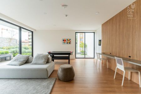 42_photo/94dce425b3.45145d9f21f4f41b-ATLAS-fb3f169b-6126-45b6-b0b8-bb5bb7eced36.jpg de apartamento para alugar com 3 quartos, 230m² em Juvevê, Curitiba