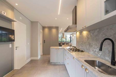 7_photo/94dce425bb.a394630a13d7e3a4-ATLAS-7e866e84-3c14-42d9-aa25-50bb8e6b5f44.jpg de apartamento para alugar com 3 quartos, 390m² em Juvevê, Curitiba