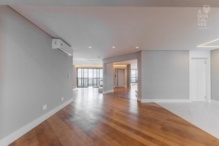 13_photo/94dce425d5.cb58461e1bf32b0c-ATLAS-58fde4b5-2e9b-48f6-8b36-3a6b6467b369.jpg de apartamento à venda com 4 quartos, 548m² em Juvevê, Curitiba