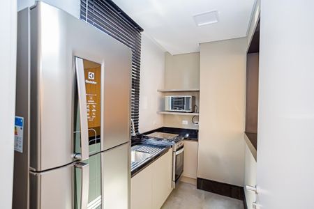 3_photo/94dce425e5.0f81dd1a9a4f6ffb-ATLAS-ad9aa2d2-624c-42b1-9208-e344864e1597.jpg de apartamento à venda com 2 quartos, 85m² em Cabral, Curitiba