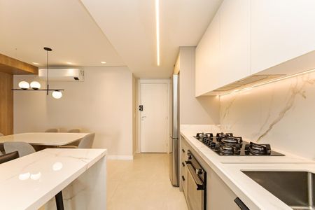 10_photo/94dce425e5.0f81dd1a9a4f6ffb-ATLAS-e03e596f-2833-4d24-b2ce-4b67ed3be558.jpg de apartamento à venda com 2 quartos, 85m² em Cabral, Curitiba