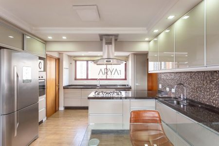 2_photo/94dce42643.25da4dce4e8252d2-ATLAS-0139b93f-1cea-4efc-93de-2b698e10c014.jpg de apartamento à venda com 4 quartos, 310m² em Cabral, Curitiba