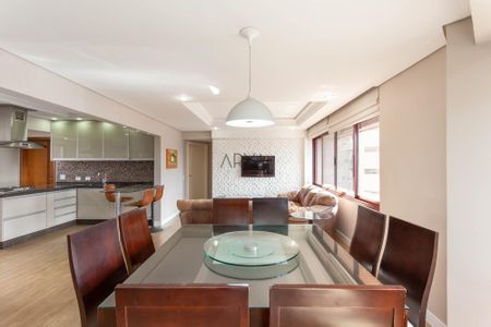 5_photo/94dce42643.25da4dce4e8252d2-ATLAS-1cbad6c9-e777-47af-b8a7-25bbc67f71c4.jpg de apartamento à venda com 4 quartos, 310m² em Cabral, Curitiba