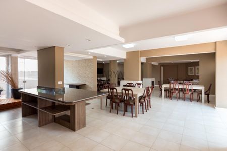 8_photo/94dce42643.25da4dce4e8252d2-ATLAS-23001727-88e7-4355-bfab-8ef97001dcd5.jpg de apartamento à venda com 4 quartos, 310m² em Cabral, Curitiba