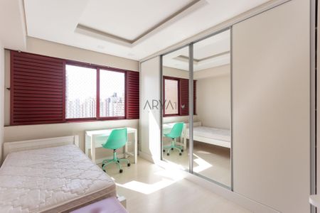 12_photo/94dce42643.25da4dce4e8252d2-ATLAS-626194a3-fdc3-44c0-9227-fb2068c9b6cd.jpg de apartamento à venda com 4 quartos, 310m² em Cabral, Curitiba