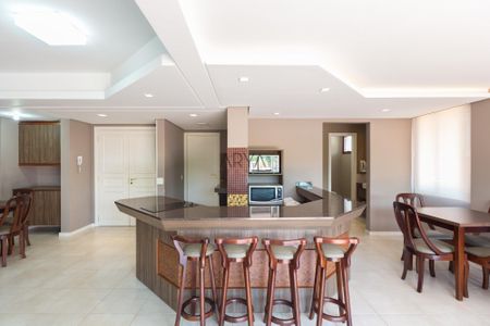 8_photo/94dce42643.25da4dce4e8252d2-ATLAS-691f3ee2-3c58-44c6-951c-bdf14803418c.jpg de apartamento à venda com 4 quartos, 310m² em Cabral, Curitiba