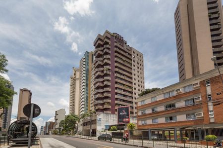 11_photo/94dce42643.25da4dce4e8252d2-ATLAS-70b185c5-50f3-453d-afce-feefd8f5c0ef.jpg de apartamento à venda com 4 quartos, 310m² em Cabral, Curitiba