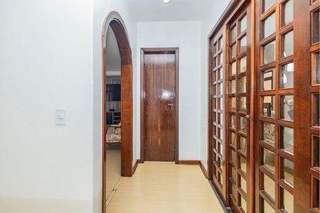 11_photo/94dce4268f.588d4a7fb74764b6-ATLAS-e04c7253-15d2-4dfd-9d38-dc9ba986618d.jpg de casa à venda com 4 quartos, 180m² em Juvevê, Curitiba