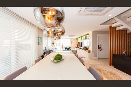 4_photo/94dce426ed.37782c5086052f76-ATLAS-77197aab-e88b-41f0-ae9b-2c02a092f45a.jpg de apartamento para alugar com 4 quartos, 273m² em Ahú, Curitiba