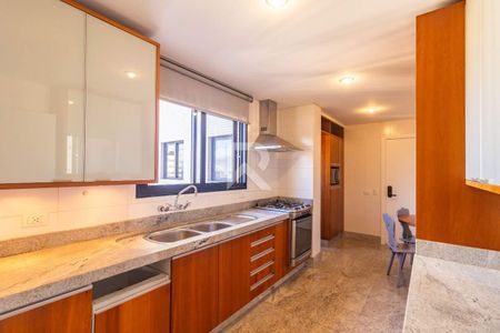 5_photo/94dce426f5.2832257cbb3df2c4-ATLAS-aba28994-b65b-42a8-9db6-621e0a4d7e4e.jpg de apartamento para alugar com 3 quartos, 267m² em Juvevê, Curitiba