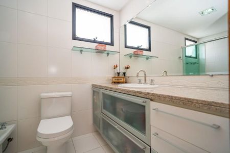 10_photo/94dce426f5.7a5a768fd8b6b809-ATLAS-6ef79bfd-538d-4058-b2f7-8d2bc6b83f4d.jpg de apartamento à venda com 4 quartos, 160m² em Juvevê, Curitiba