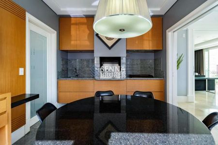 3_photo/94dce42719.732b7fd8aaa5f07d-ATLAS-c2dc412c-657c-4b12-92de-2cc621f0b32e.jpg de apartamento à venda com 4 quartos, 357m² em Ahú, Curitiba