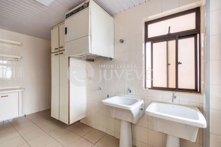 5_photo/94dce4276d.4a782679eeb82acf-ATLAS-1ac940df-e745-4fed-9afe-e0d50aae0016.jpg de apartamento para alugar com 4 quartos, 214m² em Cabral, Curitiba