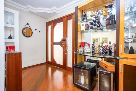 7_photo/94dce4276d.5fa10cddac45ac34-ATLAS-100634ef-a2b5-41e9-b4cc-fe05944f12a6.jpg de apartamento à venda com 4 quartos, 188m² em Cabral, Curitiba