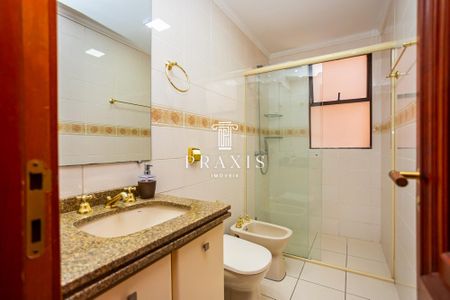 8_photo/94dce4276d.5fa10cddac45ac34-ATLAS-13e6c288-3fbe-4e0b-8a10-698b26e282c0.jpg de apartamento à venda com 4 quartos, 188m² em Cabral, Curitiba