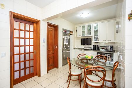 10_photo/94dce4276d.5fa10cddac45ac34-ATLAS-152fd42e-027e-44b3-a80c-a338cbfb2b64.jpg de apartamento à venda com 4 quartos, 188m² em Cabral, Curitiba