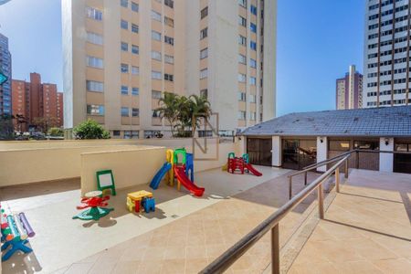 1_photo/94dce427a9.cb4a3f4e1d4d223a-ATLAS-11afcaef-7bdc-4091-9b4d-d8fd0aaa8193.jpg de apartamento à venda com 4 quartos, 214m² em Cabral, Curitiba