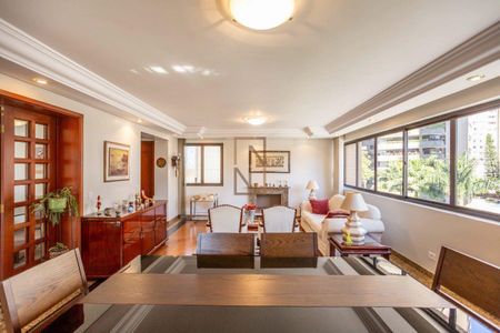 2_photo/94dce427a9.cb4a3f4e1d4d223a-ATLAS-178222ef-5b4c-478c-a5cf-b05a16add556.jpg de apartamento à venda com 4 quartos, 214m² em Cabral, Curitiba