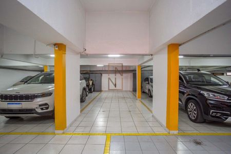 9_photo/94dce427a9.cb4a3f4e1d4d223a-ATLAS-5bcca7d9-916f-4a39-aa3a-4ddeff304ab0.jpg de apartamento à venda com 4 quartos, 214m² em Cabral, Curitiba