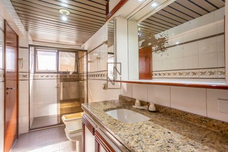 8_photo/94dce427a9.cb4a3f4e1d4d223a-ATLAS-5f390217-ce26-4fd4-af2b-3b77872612e3.jpg de apartamento à venda com 4 quartos, 214m² em Cabral, Curitiba