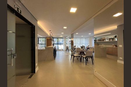 7_photo/94dce427c7.fa7252a20e5e2045-ATLAS-68cbdf26-943e-41f6-bcf6-813ab4cb3efd.jpg de apartamento à venda com 3 quartos, 100m² em Cabral, Curitiba