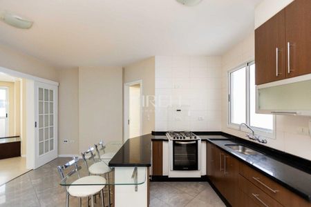 6_photo/94dce427d1.2d7b1cbef921073c-ATLAS-5b9870f4-6da3-4e23-9909-1f188d8a60bb.jpg de apartamento à venda com 3 quartos, 129m² em Cabral, Curitiba