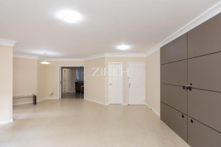 10_photo/94dce427d1.2d7b1cbef921073c-ATLAS-7c183614-83fb-443a-afdc-dcecb434536e.jpg de apartamento à venda com 3 quartos, 129m² em Cabral, Curitiba