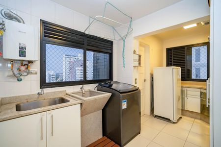 10_photo/94dce427d9.c3143c952f10fd8e-ATLAS-33ed4df3-19c4-4b28-949e-12ff5e5b9638.jpg de apartamento à venda com 4 quartos, 198m² em Cabral, Curitiba