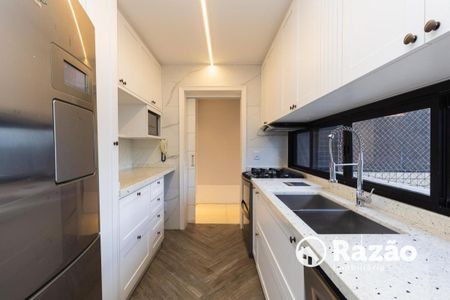 7_photo/94dce427d9.f6cb3effcaf89eb8-ATLAS-376c582b-3ef6-4b4a-9ac4-36ef5251ae1f.jpg de apartamento para alugar com 3 quartos, 208m² em Cabral, Curitiba