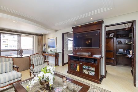 4_photo/94dce427e5.0adcbbfed8cbf9b3-ATLAS-e60d4db3-2b5d-45fe-9dc2-d5ec6a50f78b.jpg de apartamento à venda com 3 quartos, 180m² em Cabral, Curitiba