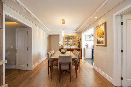 12_photo/94dce427e5.13678aff85c178ff-ATLAS-a66b90a4-1dc0-4e12-8b98-e10e678930b6.jpg de apartamento à venda com 4 quartos, 183m² em Cabral, Curitiba