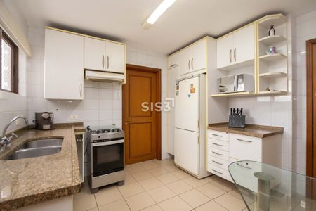 7_photo/94dce427e5.68e2e8e70e486db4-ATLAS-15a8d8e0-4061-4c1c-9477-a71a0fafca1d.jpg de apartamento à venda com 4 quartos, 183m² em Cabral, Curitiba