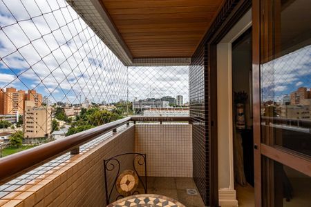 3_photo/94dce427e5.cbac4b0532efd0a4-ATLAS-10c686eb-2d43-46aa-ab75-ab2b2c44cb74.jpg de apartamento à venda com 3 quartos, 180m² em Cabral, Curitiba