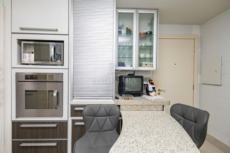 6_photo/94dce427e5.cbac4b0532efd0a4-ATLAS-19c0ec4b-ae75-493f-a332-6d2cab8cccb1.jpg de apartamento à venda com 3 quartos, 180m² em Cabral, Curitiba