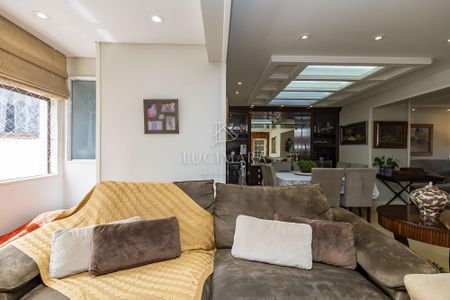 8_photo/94dce427e5.cbac4b0532efd0a4-ATLAS-2183e2ba-88f7-4057-a2a5-63f55b55db50.jpg de apartamento à venda com 3 quartos, 180m² em Cabral, Curitiba