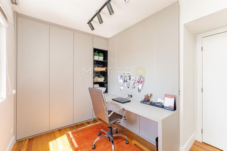 6_photo/94dce427e5.e3f50c1c1dbc08bf-ATLAS-44ee8760-ff7e-4813-85bd-3db61ff7fa7d.jpg de apartamento à venda com 4 quartos, 183m² em Cabral, Curitiba