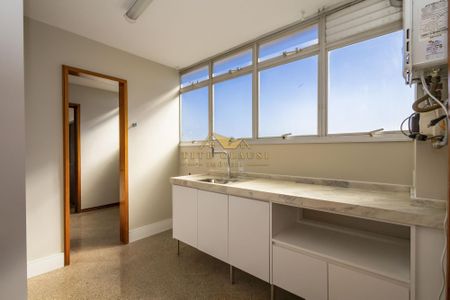 9_photo/94dce427ed.8ae1cb5ed2a1280b-ATLAS-35111cb3-c9e3-40cc-a304-94098a2d15db.jpg de apartamento à venda com 4 quartos, 276m² em Cabral, Curitiba