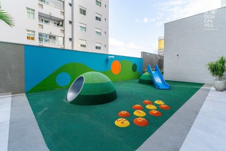 48_photo/94dce42835.e5b98e492bdcee1f-ATLAS-107f1376-11d3-4027-8b2d-938dccbda5f4.jpg de apartamento à venda com 3 quartos, 239m² em Cabral, Curitiba